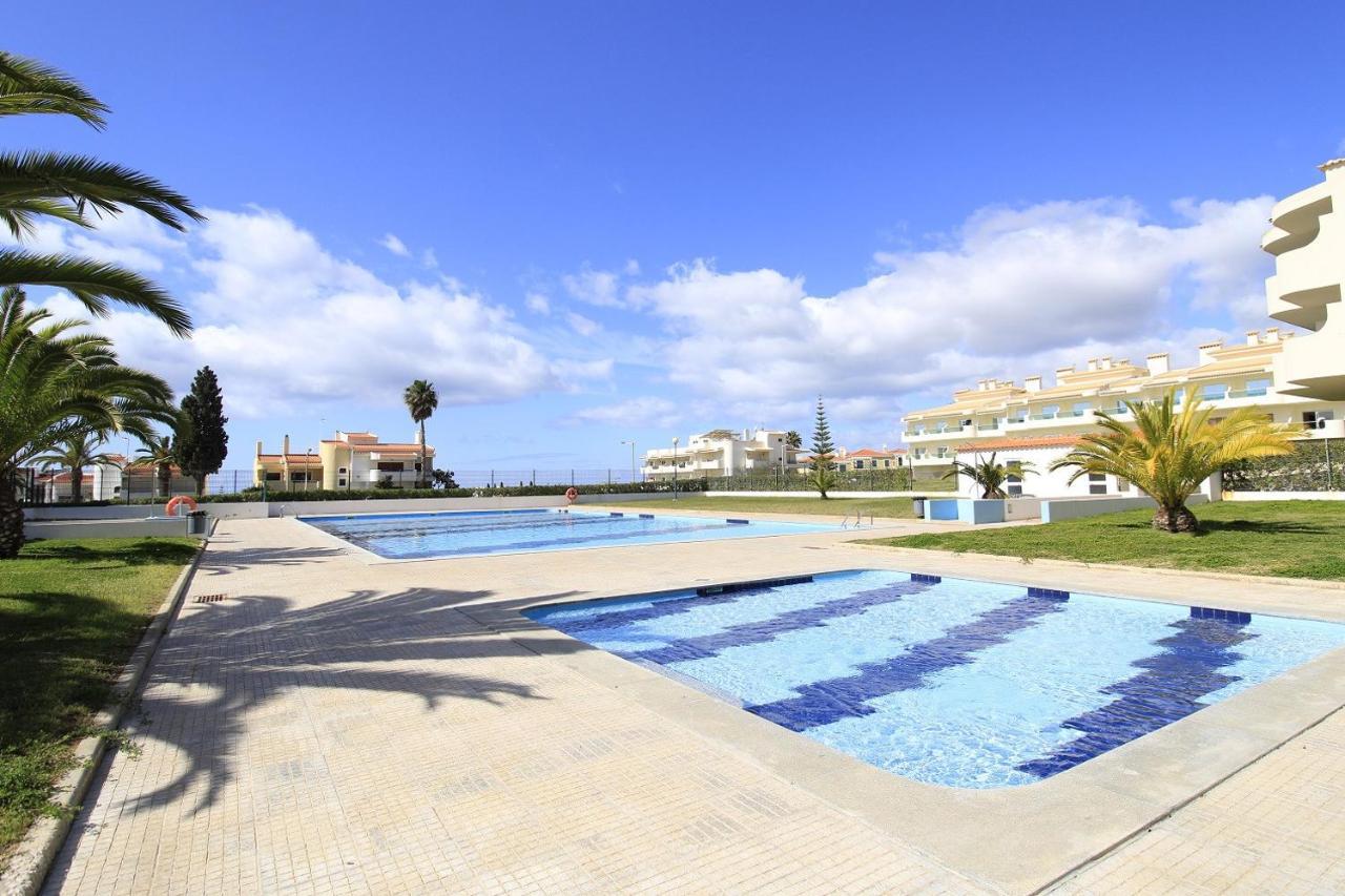 Armacao De Pera Brightness With Pool By Homing公寓 外观 照片