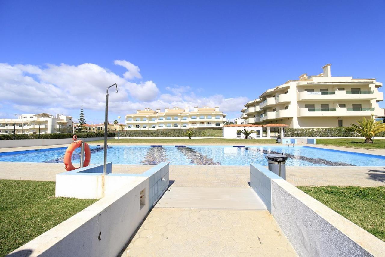 Armacao De Pera Brightness With Pool By Homing公寓 外观 照片
